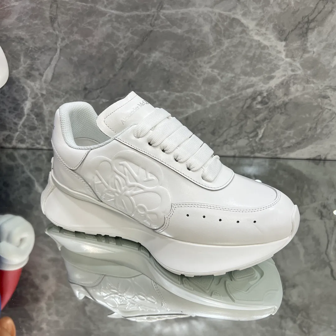 👟👟Ex-factory price 560👟👟 Men's model ➕10 2022🆕New model ❗️Chip version ❗️Ma queen McQueen thick-soled sneakers 🔥The official website is the one that was sold out as soon as it was new ❗️The highest version on the entire network (you can enter the official website by approaching the phone with your left foot😼) code number 34-40